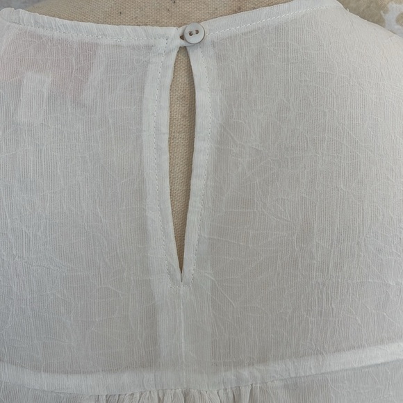 Skies are Blue Gari Embroidery Top - Picture 4 of 13